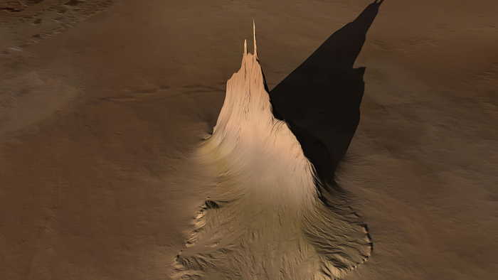 Горное образование на поверхности Ио: "Юнона" / NASA.