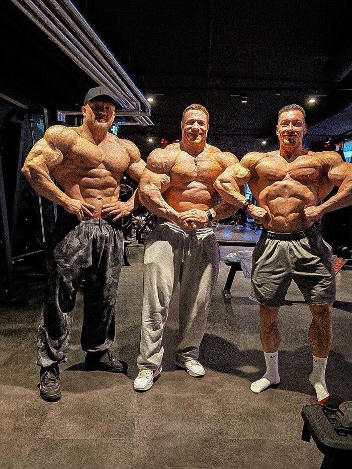 Свежее фото Урса Калечински, Тима Будесхайма и Фабиана Фарида (категория "Classic Physique")