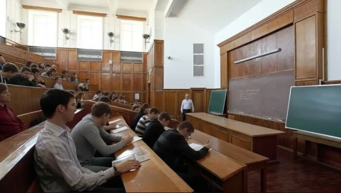 Выпускник мехмата МГУ нашёл настоящую девушку