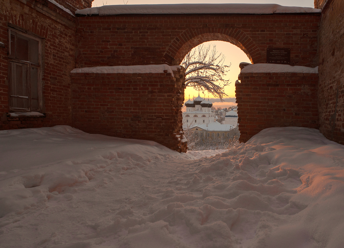 Необычный вид на Успенский собор Вятки