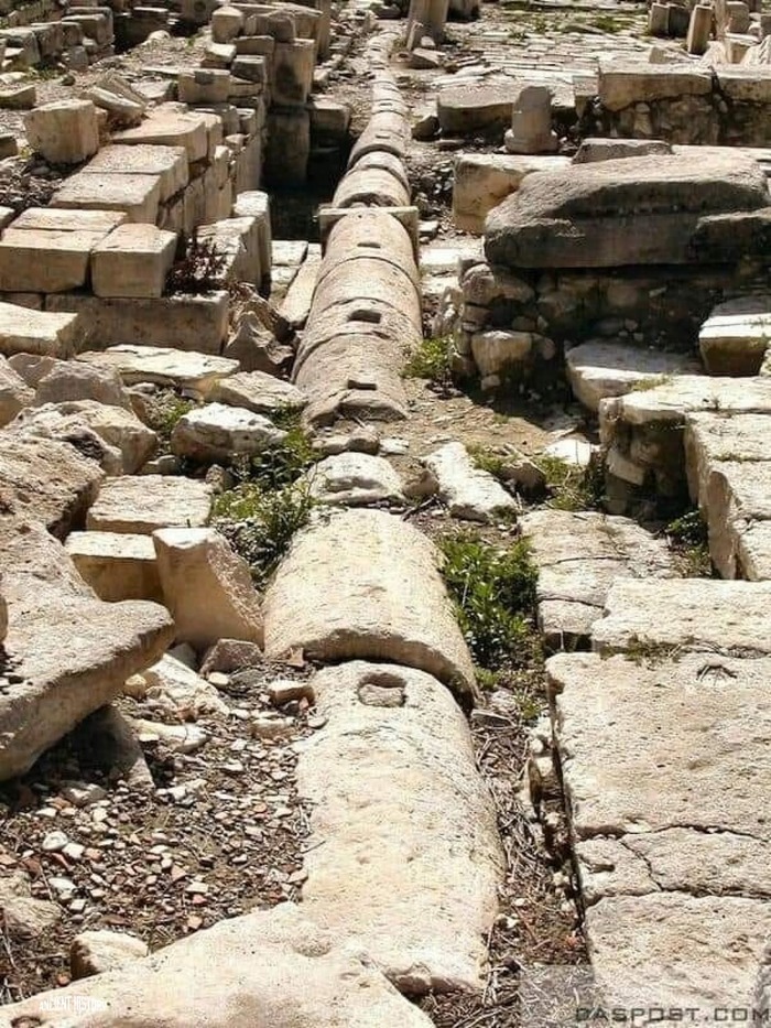 Древнеримский трубопровод в Эфесе, Турция