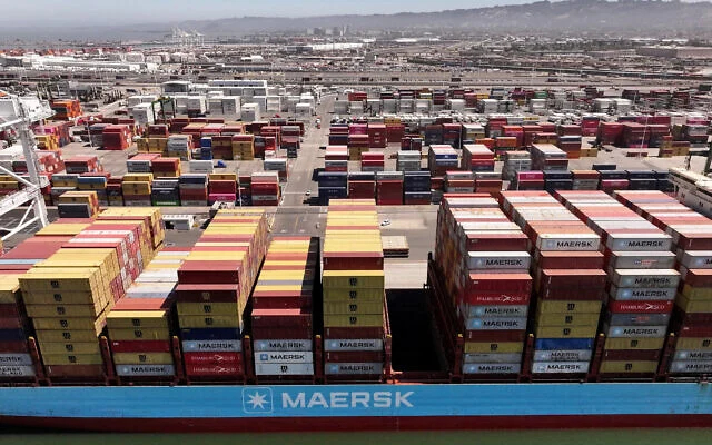 Иллюстрация: контейнеровоз Gunde Maersk пришвартован в порту Окленда, штат Калифорния, 24 июня 2024 года. (Джастин Салливан/Getty Images/AFP)