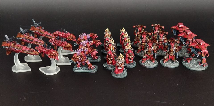 Красный, на фото, снова получился больше розовый, чем красный