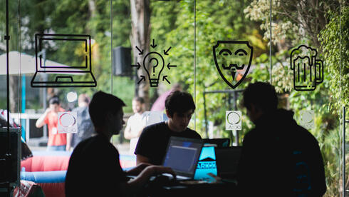 Кибербезопасность.( Фото: Томер Полтин )