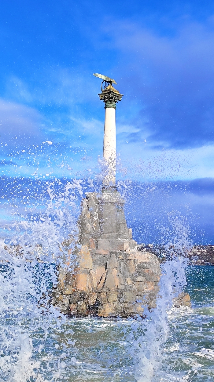 Когда в Севастополе ветрено