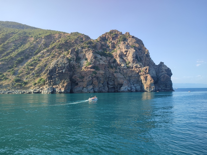 Крым, г. Медведь, июль 2025