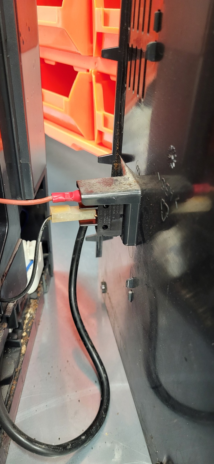 Новый выключатель и коннектор