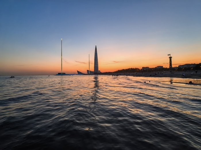 Жалко флагов не было.