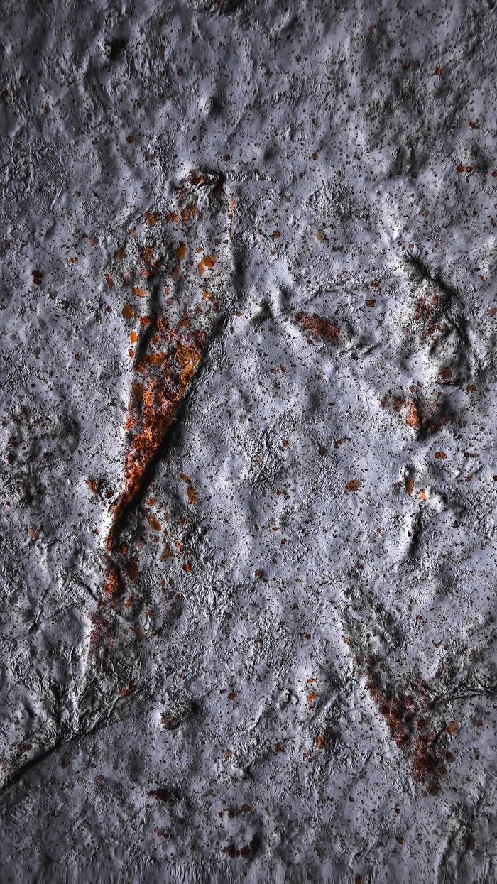 А это кетчуп. Остренький, с приправами. Не красный-потому что водный раствор. Но судя по красным включениям , помидорки имеются.