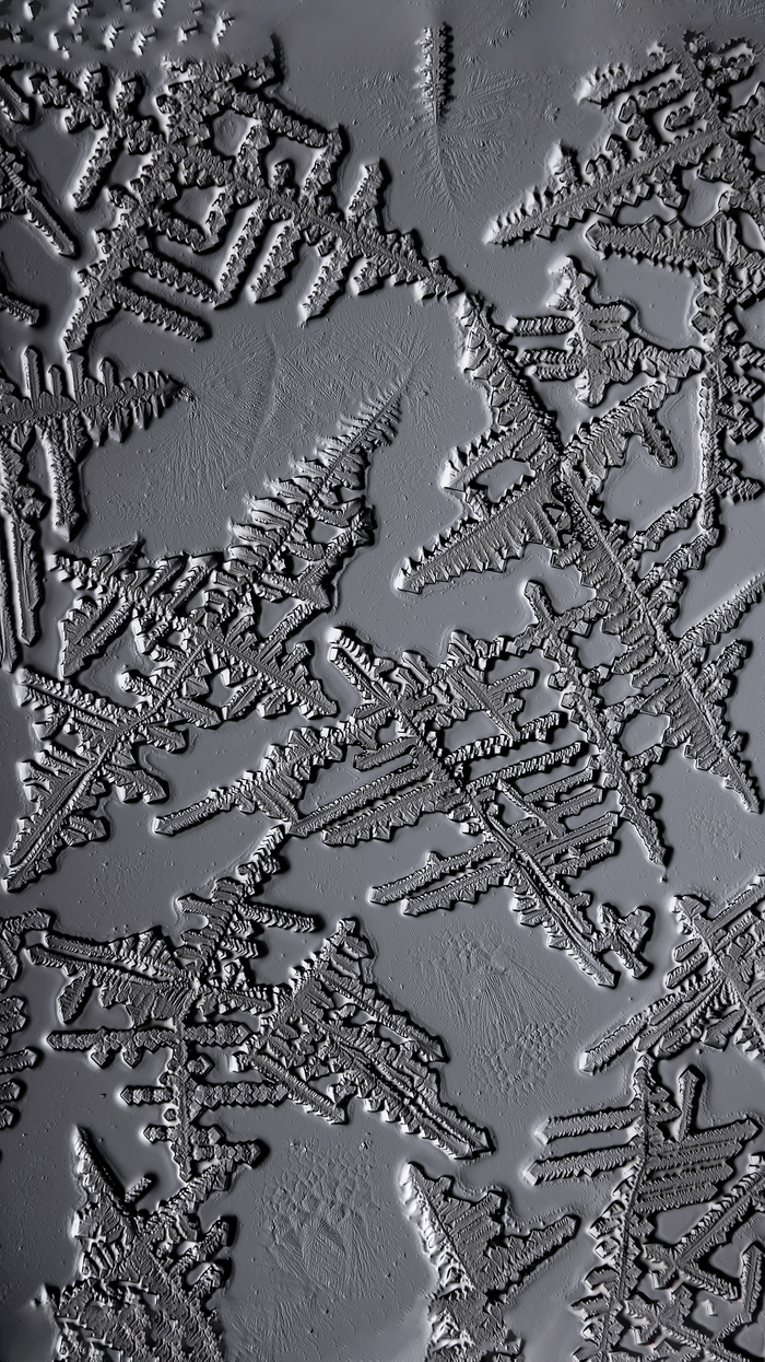 Ну а эти непонятные остроконечные фигуры - это высохший соевый соус.