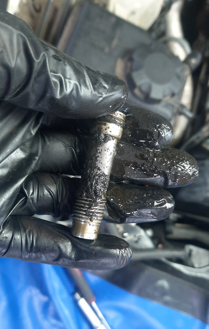 BMW E60 не работает муфта-фазорегулятор. причина - наглухо забитый клапан-сетка