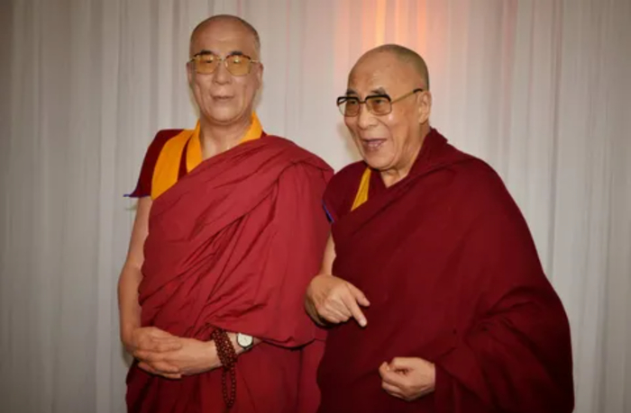 А это реально Его Святейшество со своей фигурой