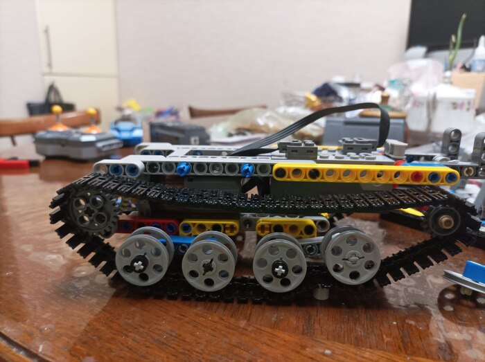 Компоновка в проекции "сбоку" - более менее.