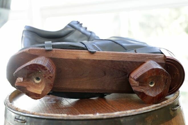 ��������� cow shoes � �������� �A Dry Spell: A Brief History of Prohibition�