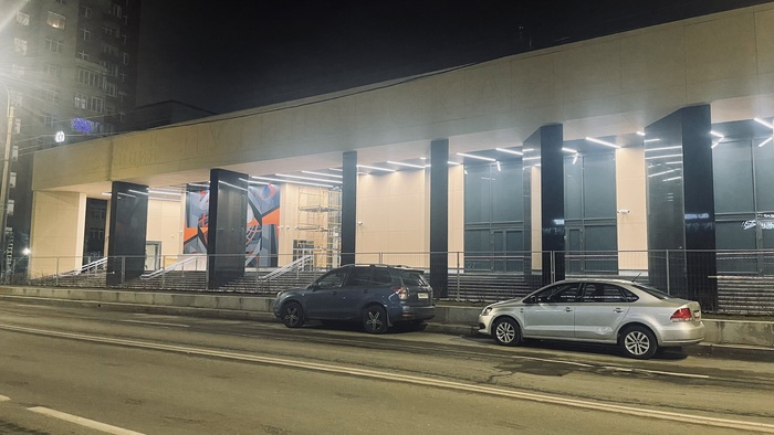 Вход в вестибюль станции Путиловская