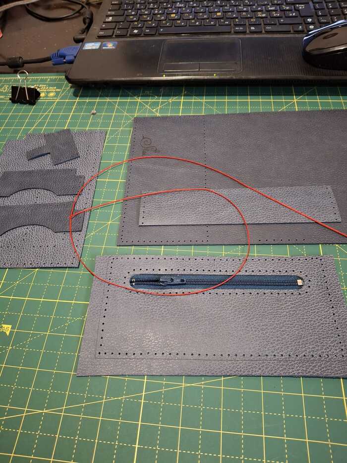 Кожа, лазер и не совсем прямые руки