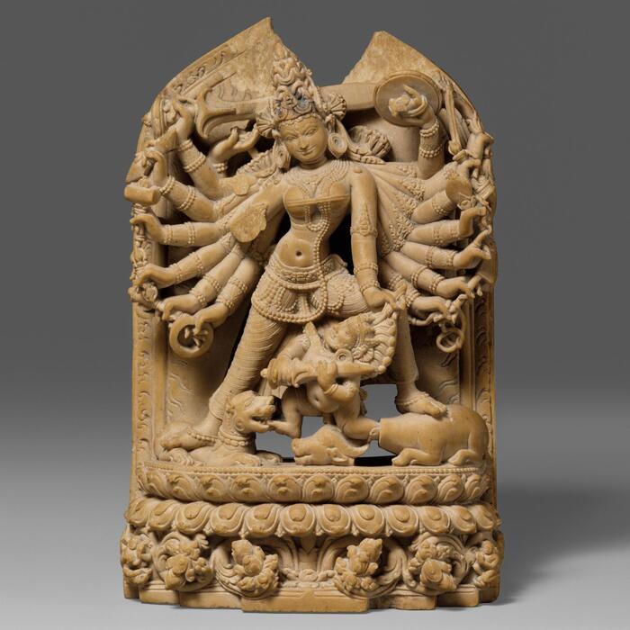 ������������ ���������� �����, � ������� � ������ ����, ����������� ������-������� ������. ��������� ��� �����, XII ���. ������������ �����.