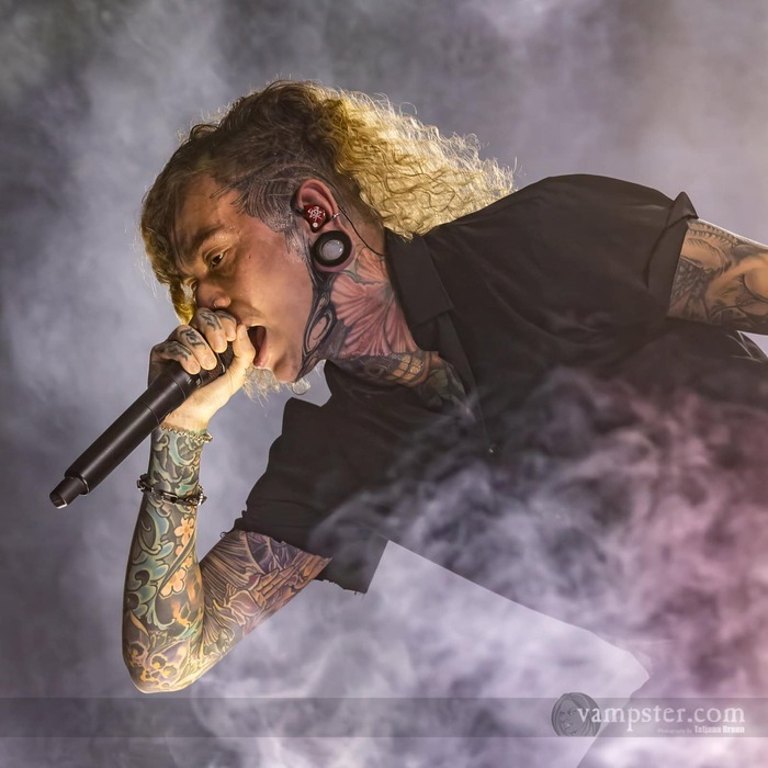 ����� �� ������� Lorna Shore