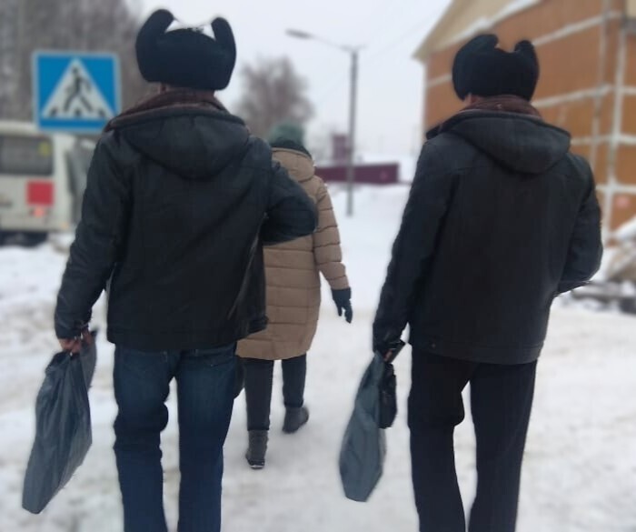 Фото немного размыто, чтобы агенты не нашли город