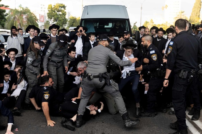 ����-����, �������. ������������ �������������������� ������ � ������������, ������� ��������� �����, �� ����� ������������ ������ ������� � ����������� �����. ����������: ���� ����.