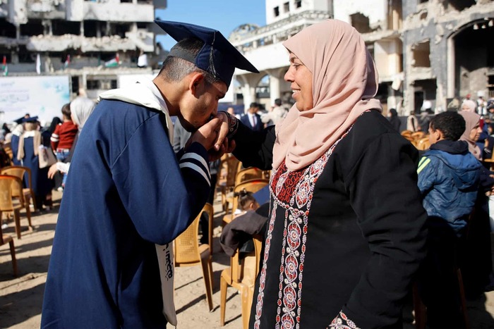 ����-����, ������ ����. �� ����� �������� ���-���� ��������� ������ ���� ����� ������, �� ����� ��������� �������� �������� 230 ������. ����������: ���� ���-������.