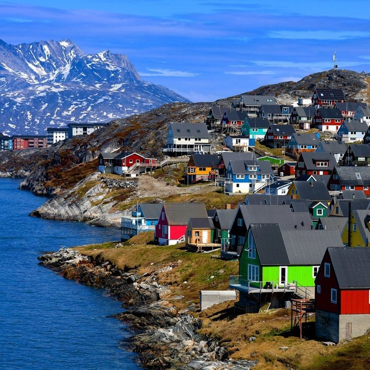 Greenland is closer to Russia than the capital Nuuk is to the neighboring town. How is this even possible? Interesting facts about this mysterious land. - Series Cognitive, My, Country, Planet Earth, Past, Land, Russia, Greenland, USA, Geography, Facts, Informative, Around the world, Europe, The photo, Want to know everything, Longpost