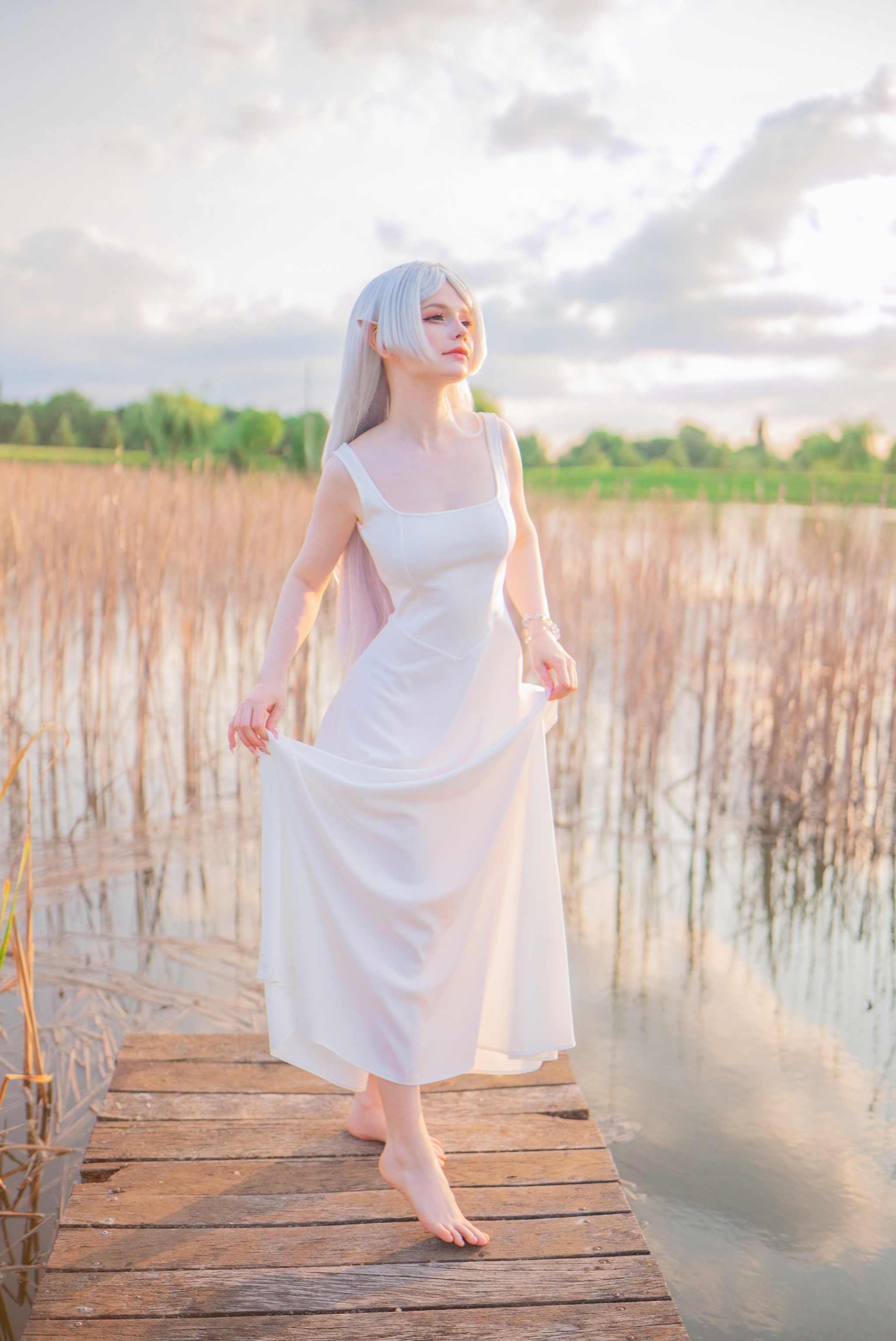 I asked my mom to take some photos of my cosplay, and this is what happened~ - My, Cosplay, PHOTOSESSION, Costume, Frieren, Cosplayers, The dress, Longpost, Anime