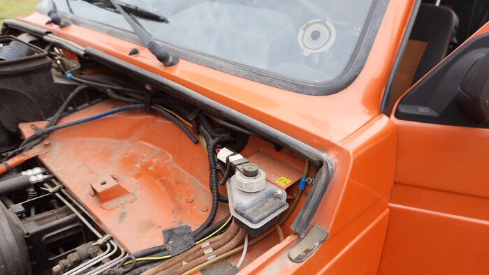 Уплотнители капота