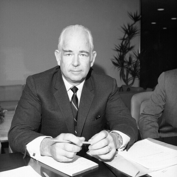 ������� �. ������� 