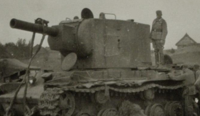 Вот про этот КВ-2 и идет речь.