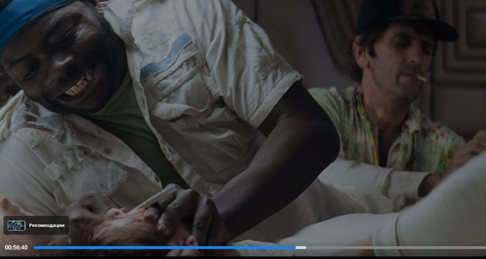 В фильме «Чужой» (Alien, 1979) Паркер хватает столовую ложку и пытается вставить её в рот Кейну