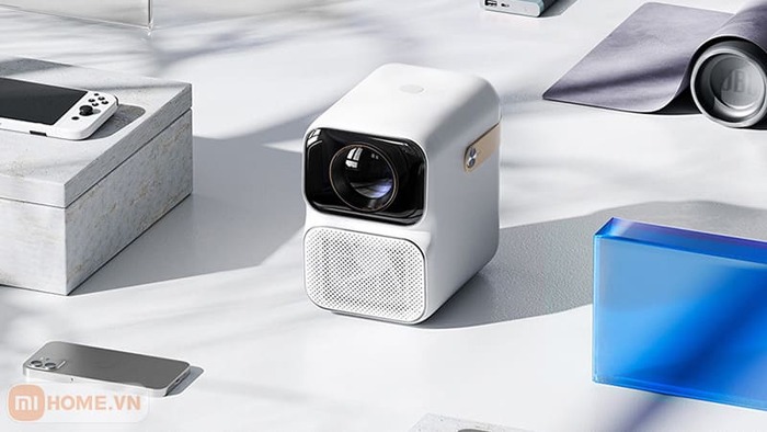 Рейтинг лучших проекторов для дома 2026: ТОП-24 модели от 15 000 до 600 000 рублей