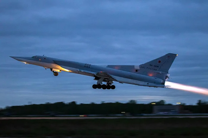 Элегантный и грозный Ту-22М3 в фотографиях⁠⁠