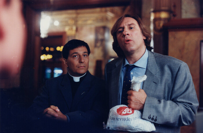 Кадр фильма ""Между ангелом и бесом"