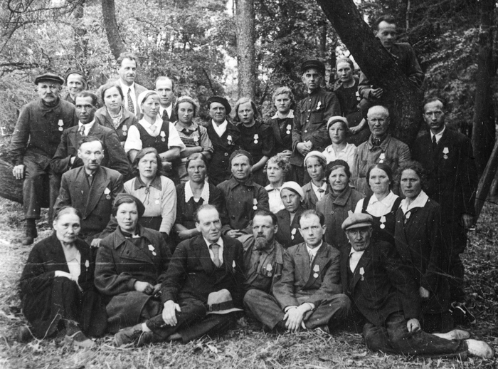 C���������&nbsp; ������������� ��������� ����� ����������� ������� "�� ������� ����������", 27 ���� 1943�. �� ��������� ��������� � ���������� ������������� ����� ��� ���.