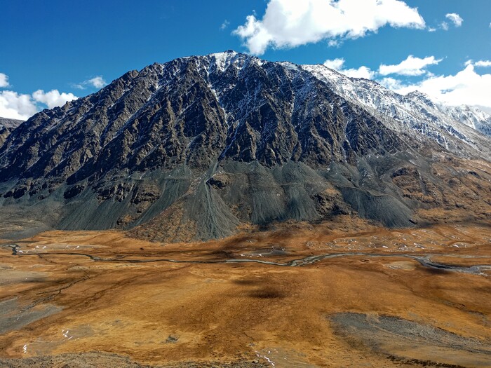 На краю безмолвной долины