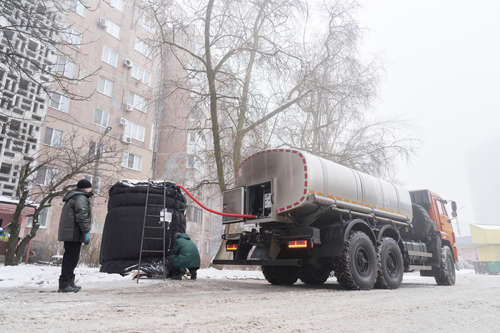 Развоз воды в Донецке