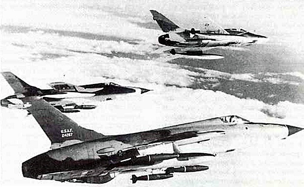 F-100 "����� �����" ������� �� ���� ���� F-105