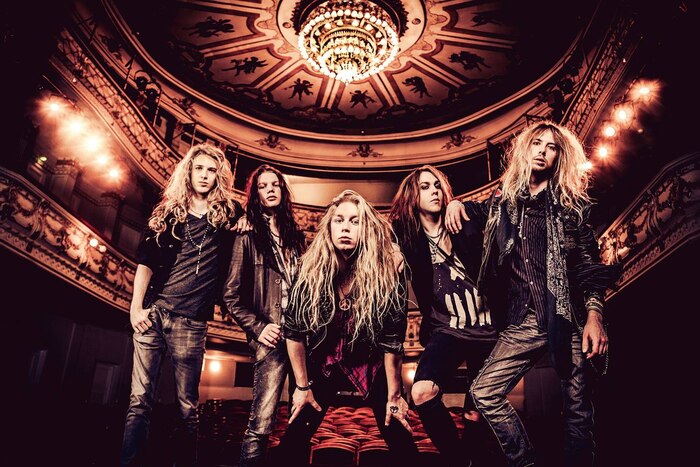 SHIRAZ LANE ����� � ����� ������ *Stone Cold Lover* �� ������� 2025 ���� "In Vertigo" HARD ROCK/GLAM METAL