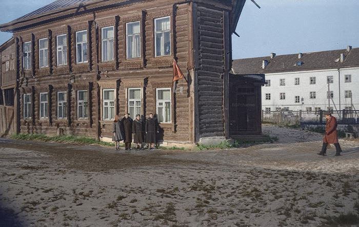 �����: �. �. ���������