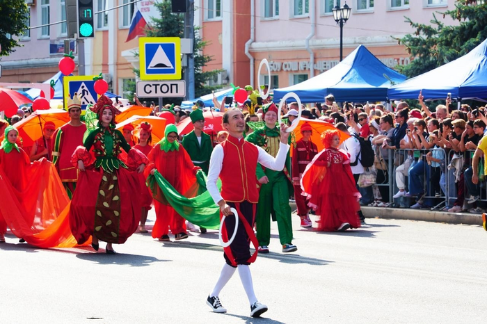 ��������: <!--noindex--><a href="https://vk.com/tomatofest" target="_blank" rel="nofollow noopener">https://vk.com/tomatofest</a><!--/noindex-->