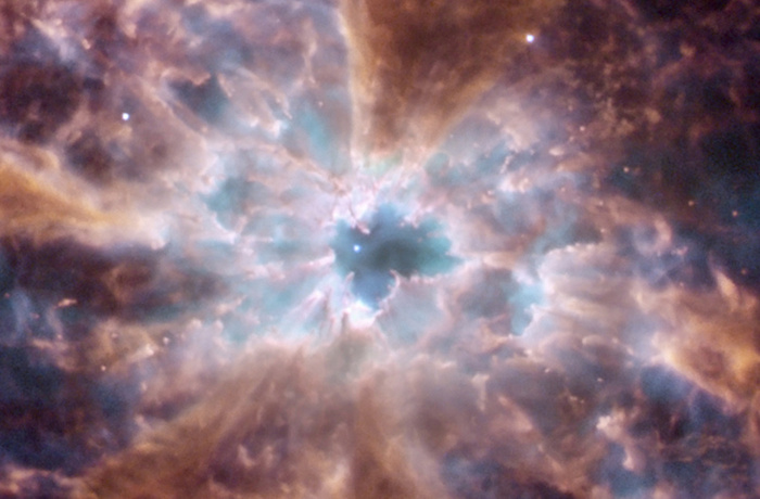 ����� NGC 2440. ����� ����� ����� ������ � ������� ������. ����� ������ �� ���� ������ �� ��������: ��� ������� ������ ������������� ������ ���������� ��������� / � NASA/ESA