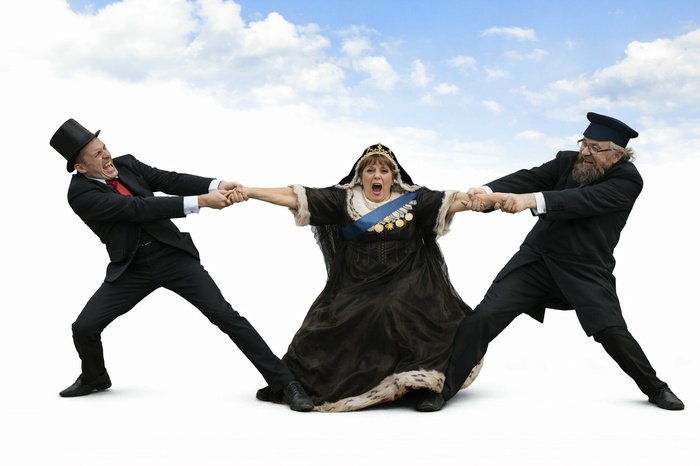 Или королеву?