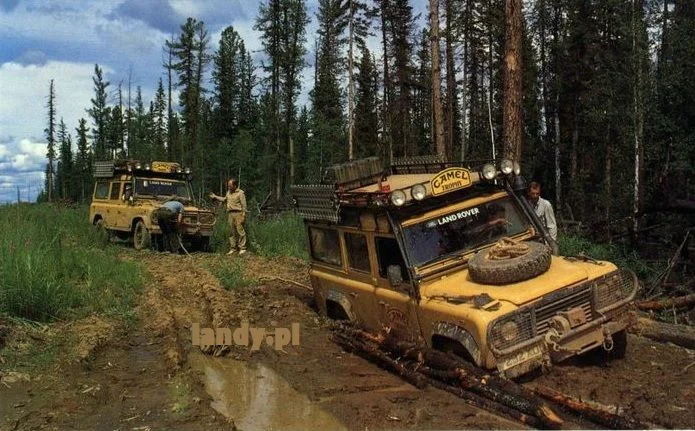 Camel Trophy Siberia USSR. Bratsk. 1990. (The route ran from Bratsk to Irkutsk.) - Retro, The photo, Trophy-Raid, Vintage, Land rover, 90th, 20th century, the USSR, Bratsk, Irkutsk region, Автоспорт, Longpost, Stadium, Baikal, Route, Motorists, Auto