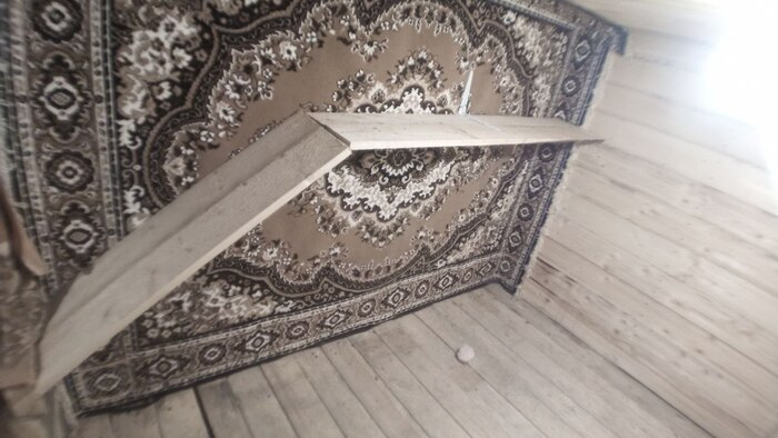 �������)