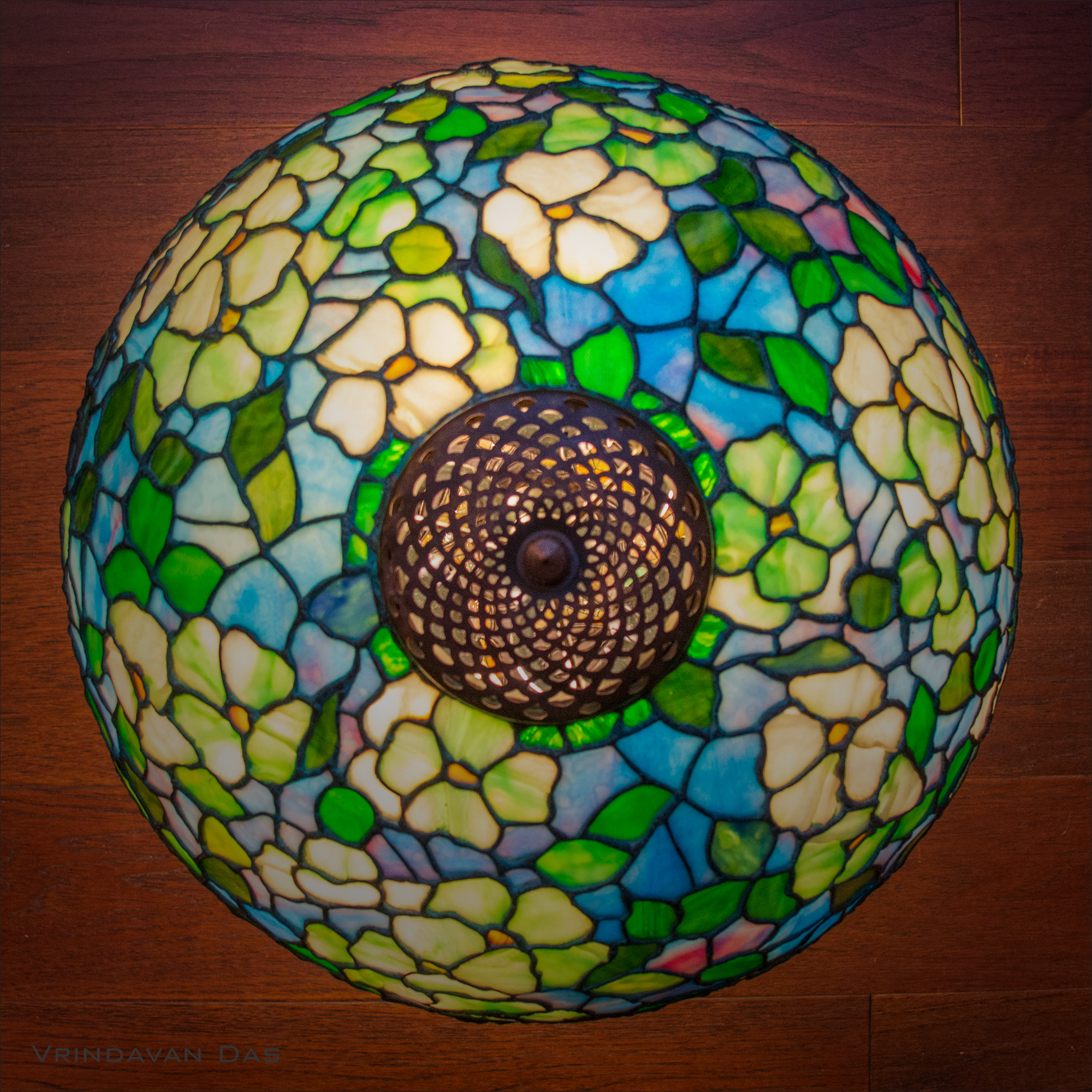 Репродукция лампы Tiffany Studios 16 Dogwood, первая законченная работа в 2026 - Моё, Декор, Витраж Тиффани, Творчество, Рукоделие без процесса, Настольная лампа, Витраж, Длиннопост