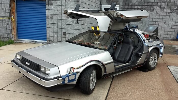 ������� ������ ������� �� ���� ���������� Delorean �� ������ ������ � �������