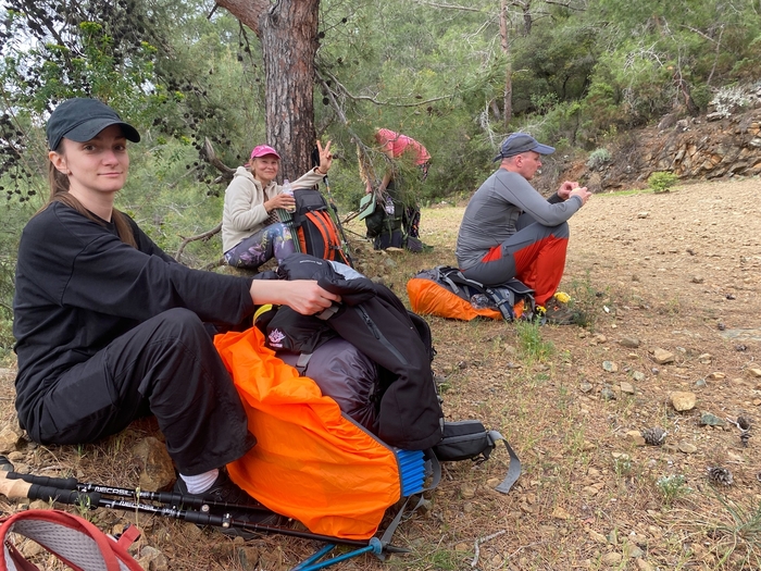 �������