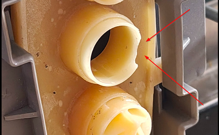 состояние через ~10 лет - все резиночки пролюблены, пластик начал крошиться