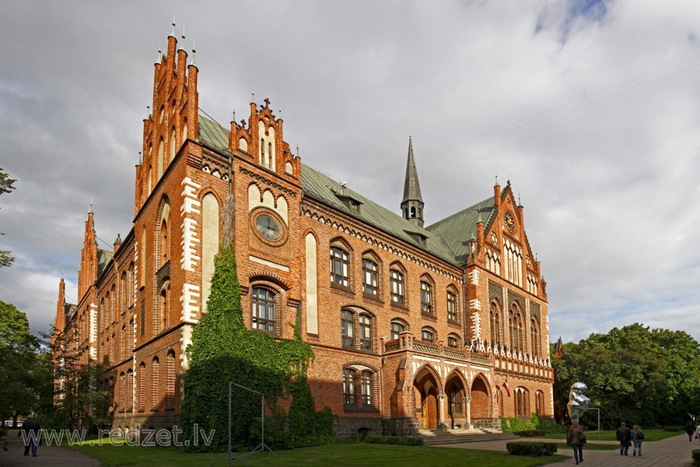 ������� ������, �����, ����������� � ����, ����������, ��������� �� ����� �������, ��� �������, ����� ���������� ����� ��������� � �����������. 